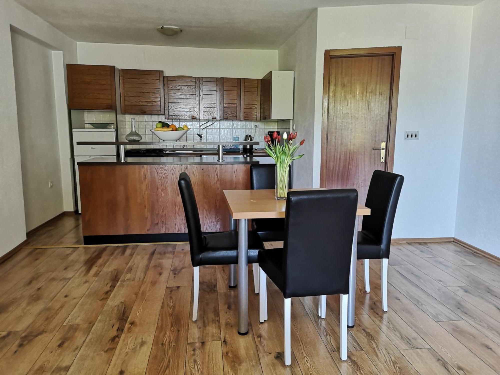 Apartmani Neva Makarska Exteriör bild