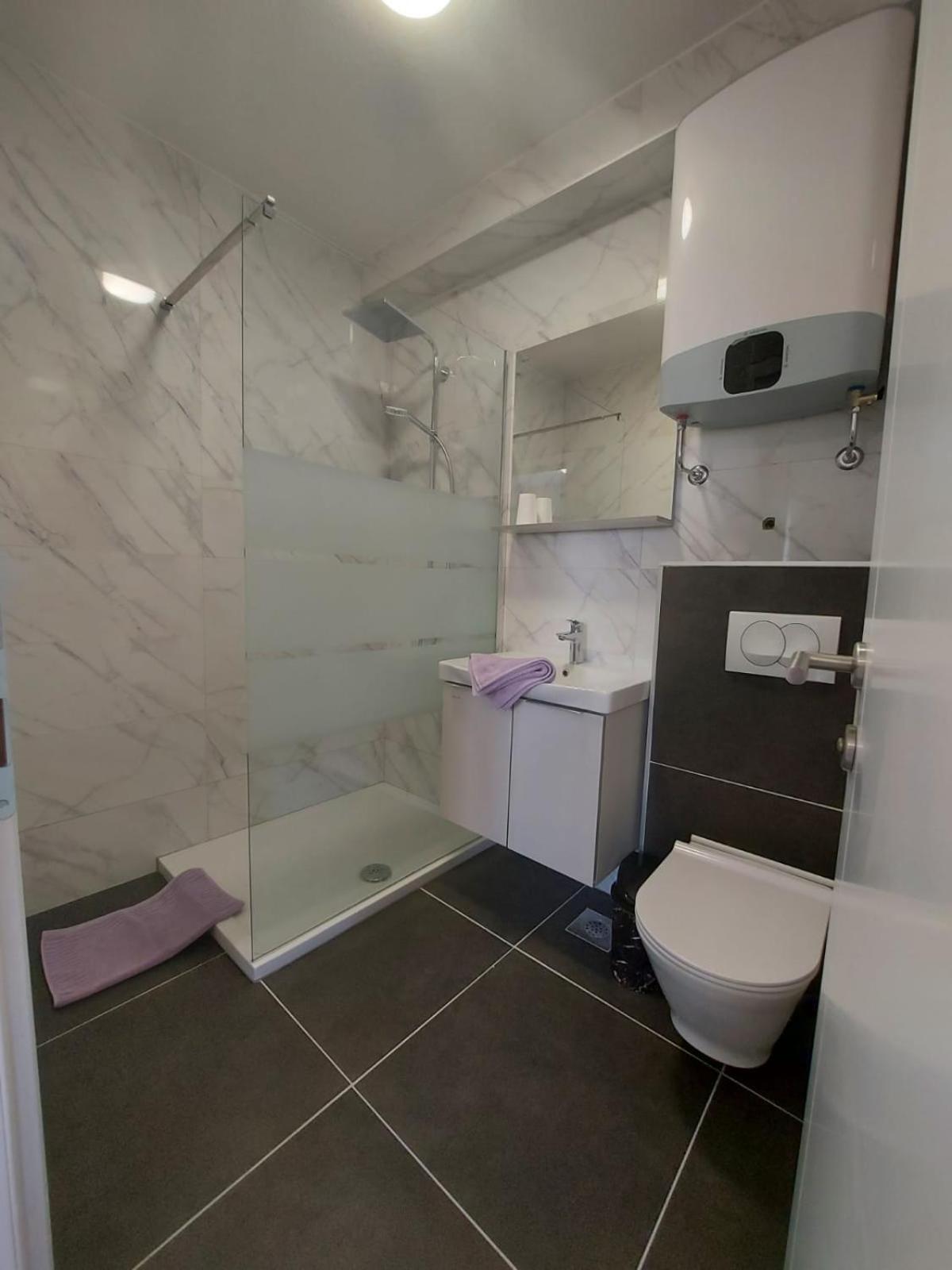 Apartmani Neva Makarska Exteriör bild